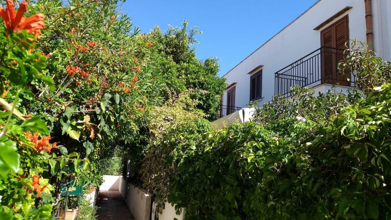 Villetta Con Giardino Mandarino Macari Eksteriør billede